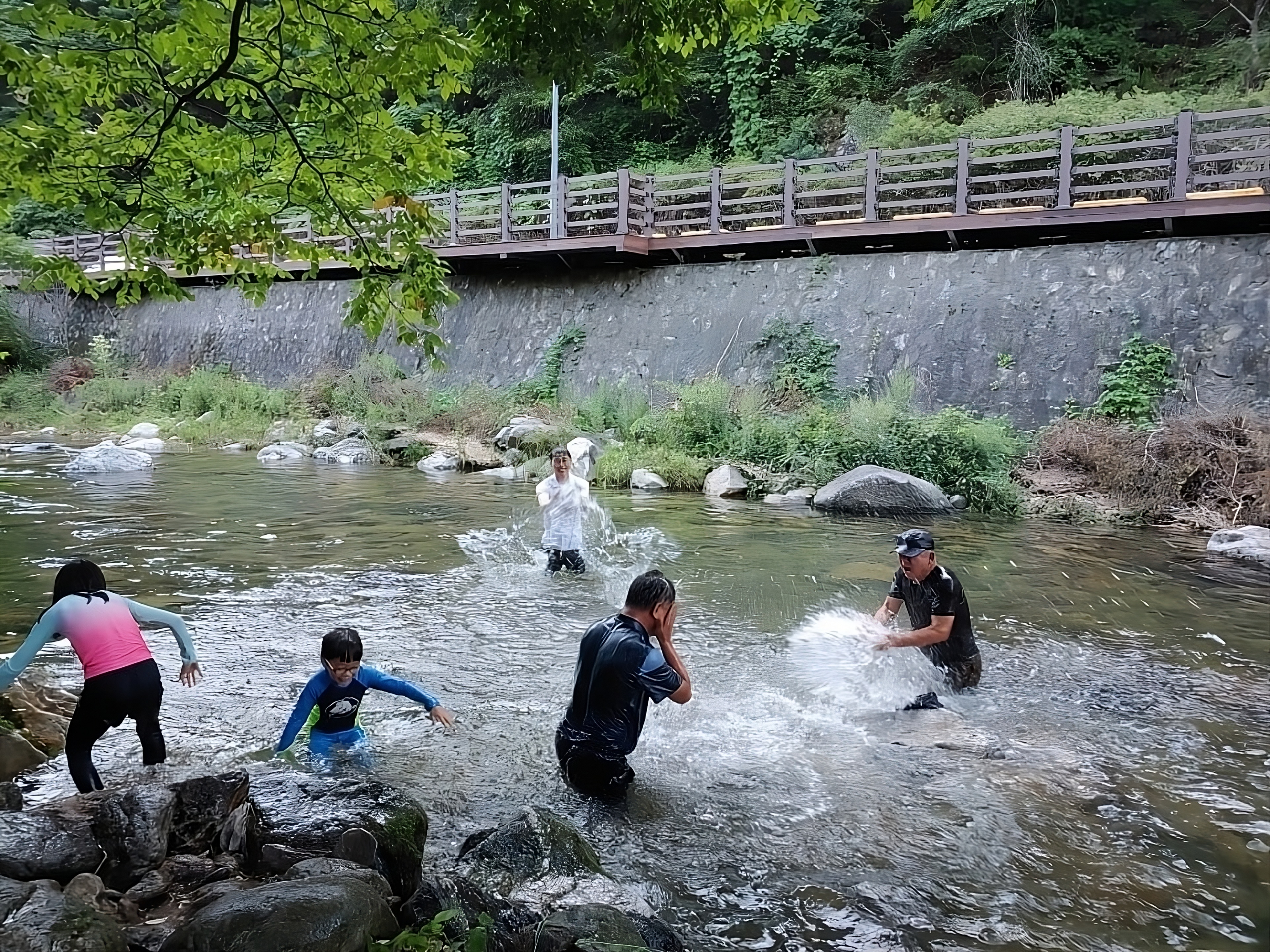 계곡 풍경